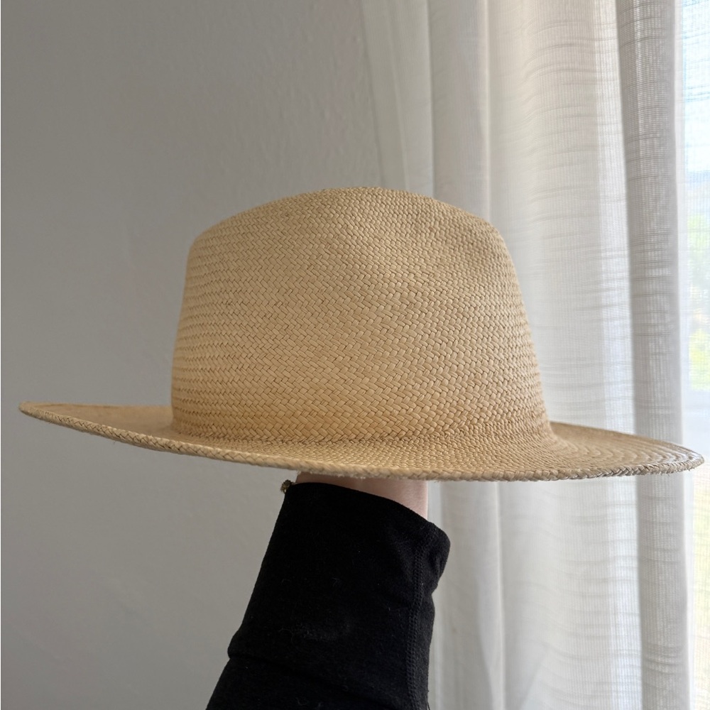 Kin the Label Straw Hat - Picture 4 of 4